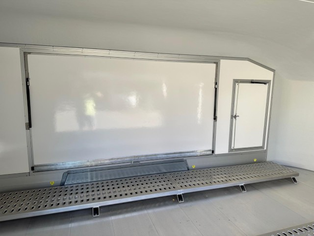 Cheval Liberte Debon Roadster 1000 Sandwich 3500 kg, 100 km/h, 495x200x202cm - مقطورة صندوق مغلق: صورة 4 Cheval Liberte Debon Roadster 1000 Sandwich 3500 kg, 100 km/h, 495x200x202cm - مقطورة صندوق مغلق: صورة 4