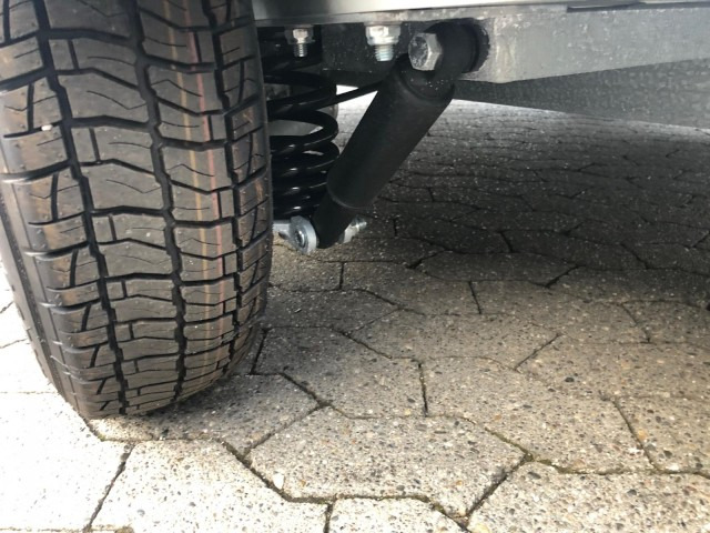 Cheval Liberte Debon Roadster 500 Alu + Türe 2000 kg, 100 km/h, 320x167x200cm - مقطورة صندوق مغلق: صورة 3 Cheval Liberte Debon Roadster 500 Alu + Türe 2000 kg, 100 km/h, 320x167x200cm - مقطورة صندوق مغلق: صورة 3