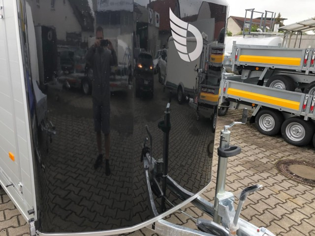 Cheval Liberte Debon Roadster 700 Alu + Türe 2600 kg, 100 km/h, 375x180x202cm - مقطورة صندوق مغلق: صورة 3 Cheval Liberte Debon Roadster 700 Alu + Türe 2600 kg, 100 km/h, 375x180x202cm - مقطورة صندوق مغلق: صورة 3