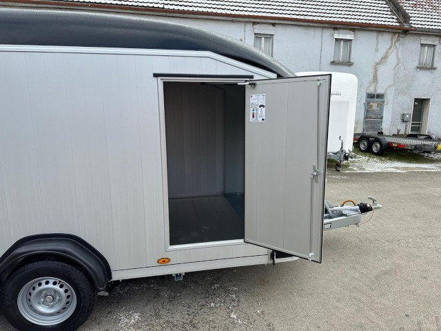 Cheval Liberte Debon Roadster 900 Alu + Türe 3500 kg, 100 km/h, 495x202x202cm - مقطورة صندوق مغلق: صورة 4 Cheval Liberte Debon Roadster 900 Alu + Türe 3500 kg, 100 km/h, 495x202x202cm - مقطورة صندوق مغلق: صورة 4