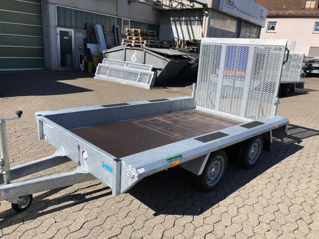 Hapert Indigo LF-2 3100 x 1640 x 200 mm, 3,0 to. Gitterrampe - مقطورة سيارة: صورة 1 Hapert Indigo LF-2 3100 x 1640 x 200 mm, 3,0 to. Gitterrampe - مقطورة سيارة: صورة 1