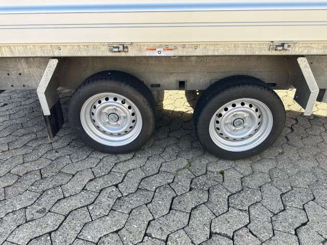 Humbaur 3-Seitenkipper HTK 3000.31 Alu, mit Laubgitteraufsatz, 3140 x 1750 x 350 mm, 3,0 to. - مقطورة قلاب: صورة 3 Humbaur 3-Seitenkipper HTK 3000.31 Alu, mit Laubgitteraufsatz, 3140 x 1750 x 350 mm, 3,0 to. - مقطورة قلاب: صورة 3