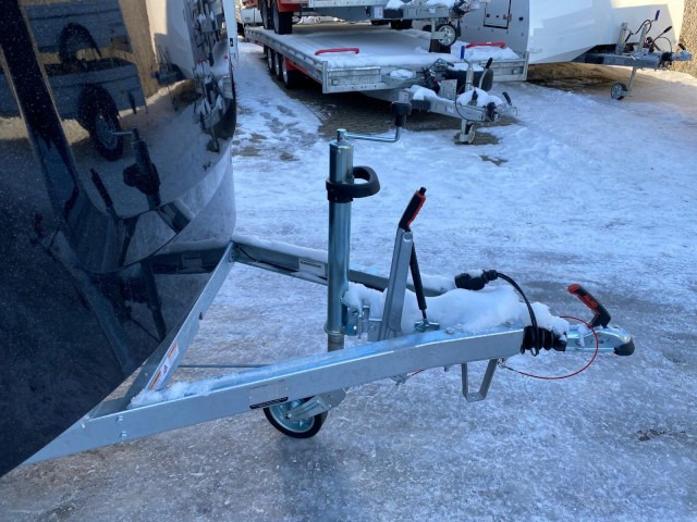 Humbaur Poly-Alu Koffer HKPA 203217, 2,0 to. 100 km/h, 3280 x 1770 x 1800 mm - مقطورة صندوق مغلق: صورة 3 Humbaur Poly-Alu Koffer HKPA 203217, 2,0 to. 100 km/h, 3280 x 1770 x 1800 mm - مقطورة صندوق مغلق: صورة 3