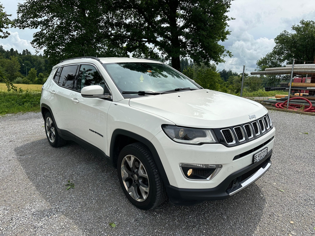 JEEP - سيارة دفع رباعي: صورة 2 JEEP - سيارة دفع رباعي: صورة 2