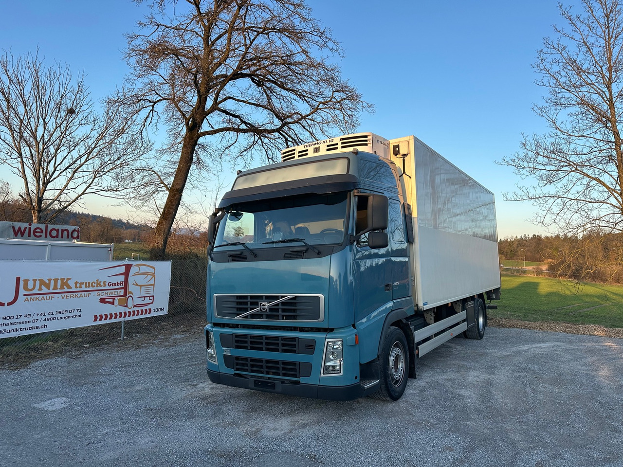 VOLVO FH 400 4x2 Kühler - شاحنة الفريزر: صورة 1 VOLVO FH 400 4x2 Kühler - شاحنة الفريزر: صورة 1