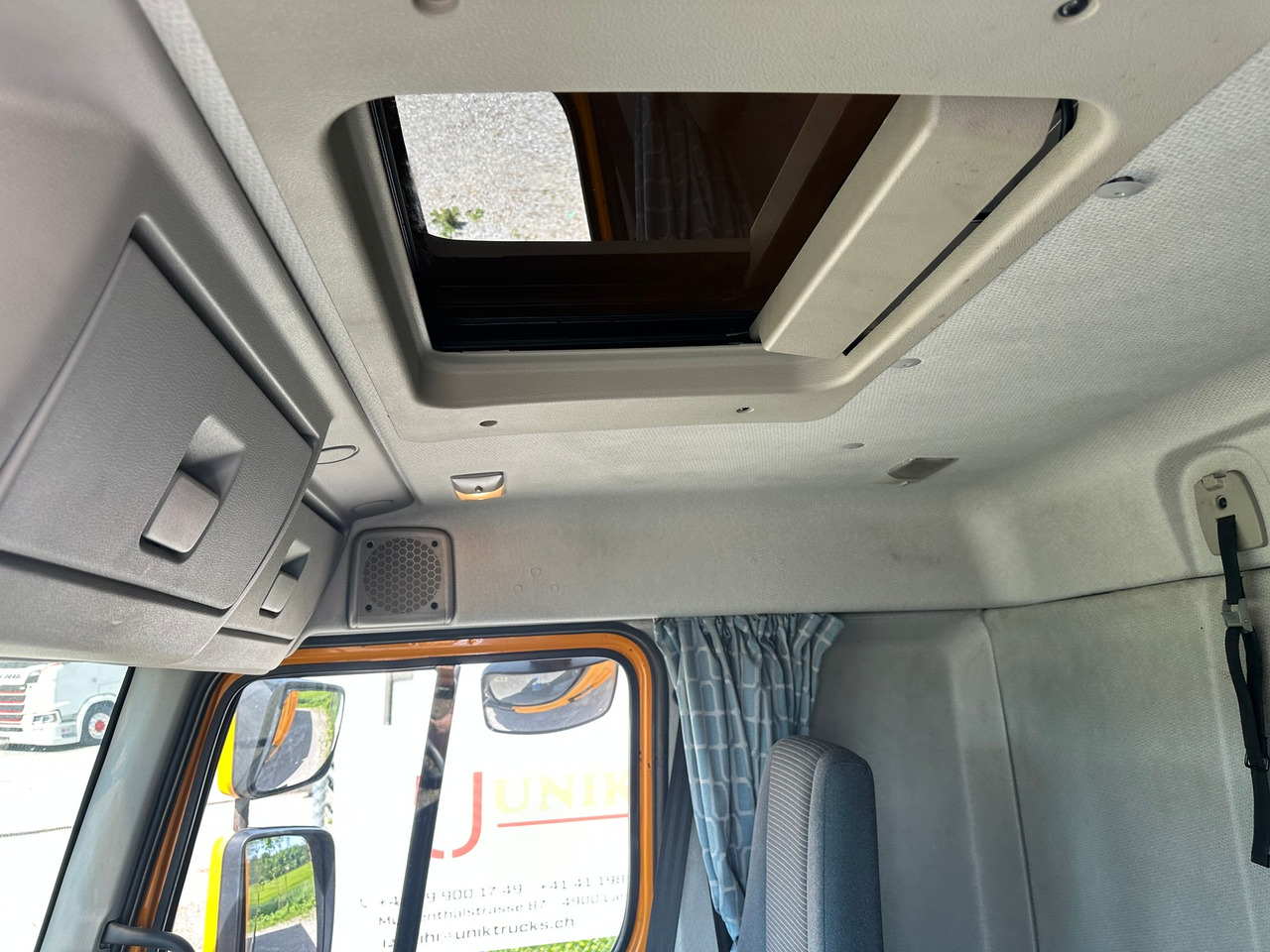 VOLVO FL 2404x2 - شاحنة مقفلة: صورة 3 VOLVO FL 2404x2 - شاحنة مقفلة: صورة 3