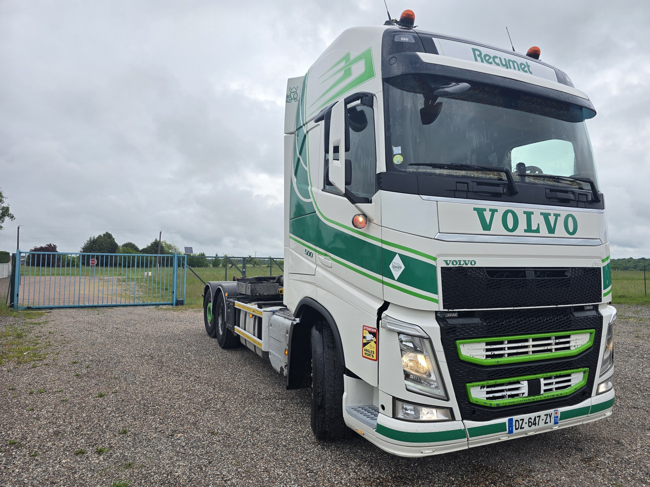 VOLVO FH500 Globe XL - شاحنة ذات خطاف: صورة 2 VOLVO FH500 Globe XL - شاحنة ذات خطاف: صورة 2