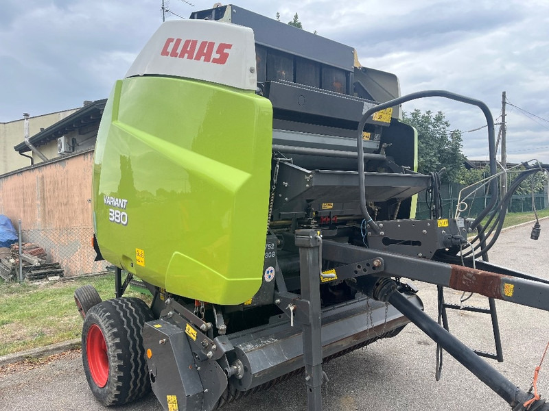 Claas Variant 380 - مكنة: صورة 1 Claas Variant 380 - مكنة: صورة 1