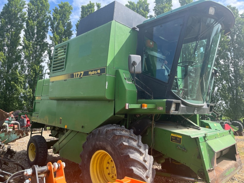 John Deere 1177 - حصادة موحَّدة: صورة 3 John Deere 1177 - حصادة موحَّدة: صورة 3