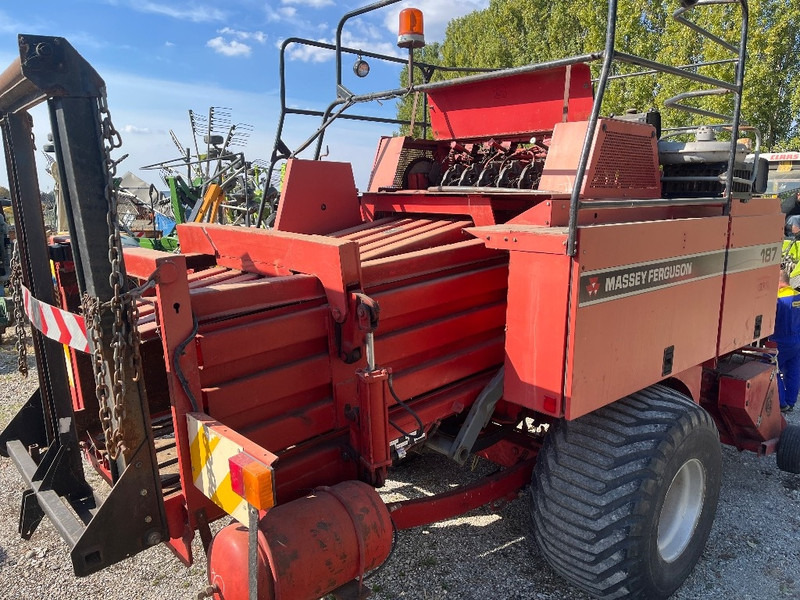 Massey Ferguson 187 - مكبس البالات المستطيله: صورة 4 Massey Ferguson 187 - مكبس البالات المستطيله: صورة 4