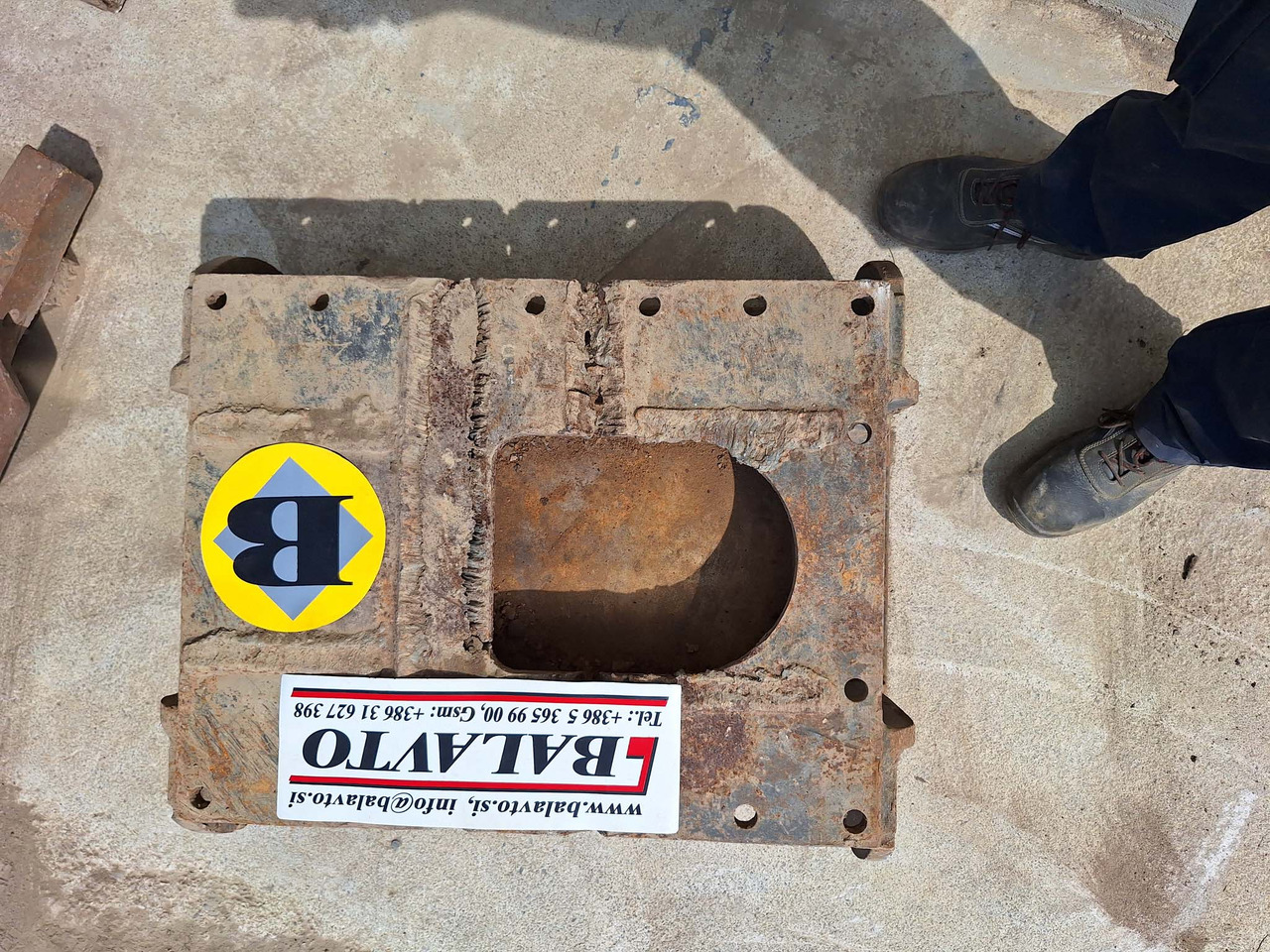 قارنة توصيل هيدروليكي - آلات البناء Balavto attachment plate B1: صورة 9