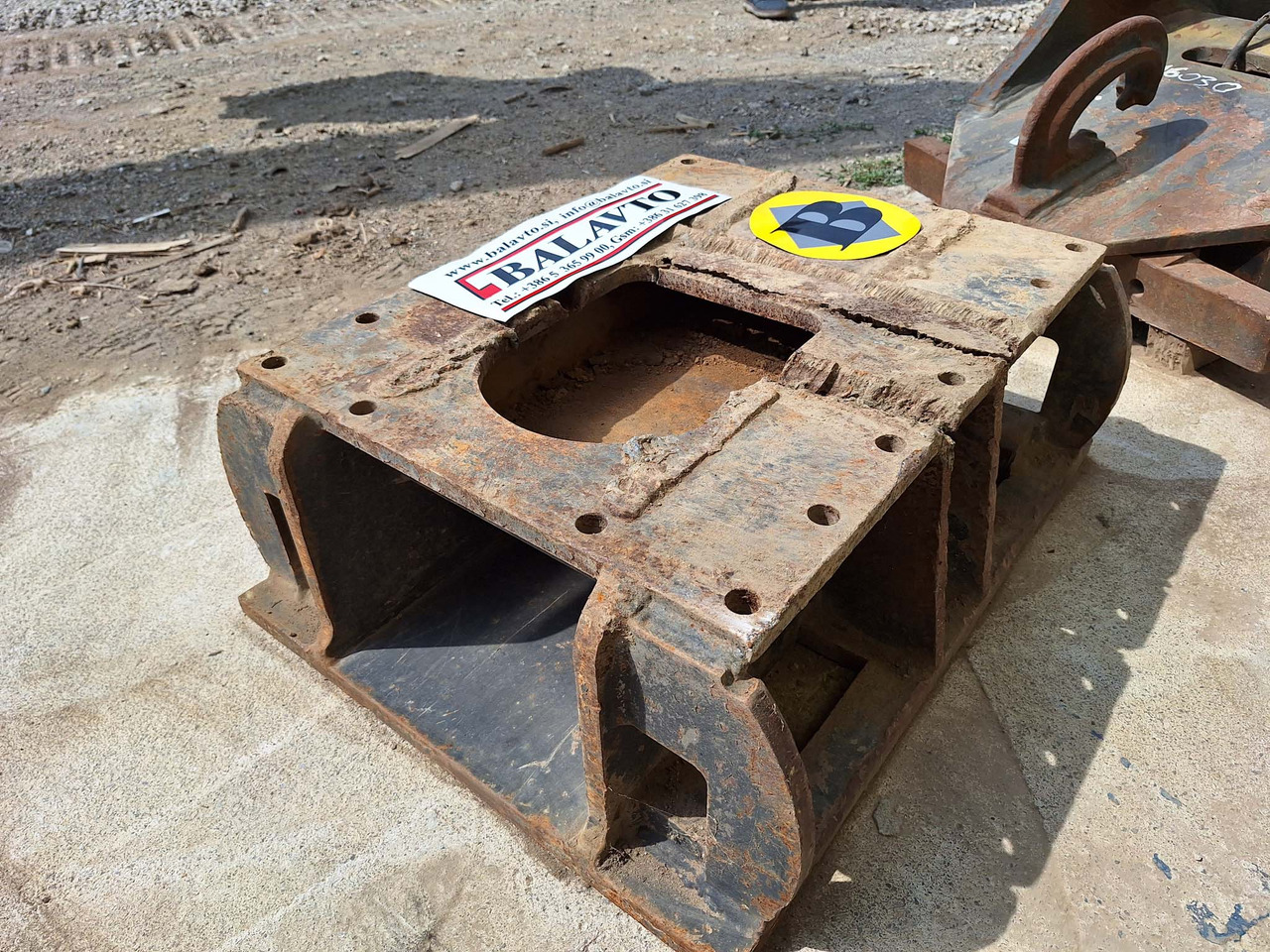 قارنة توصيل هيدروليكي - آلات البناء Balavto attachment plate B1: صورة 7