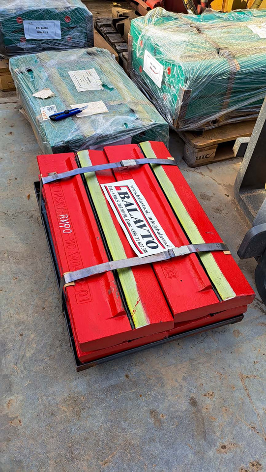 Blow bar Rubble Master RM90 for crusher - قطع غيار - كسارة: صورة 4 Blow bar Rubble Master RM90 for crusher - قطع غيار - كسارة: صورة 4