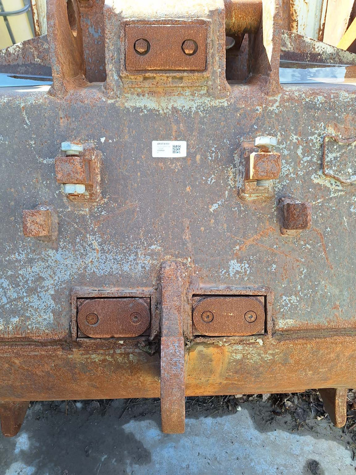 Digging bucket 1250 mm Volvo S1 - بكت حفار - حفارة: صورة 2 Digging bucket 1250 mm Volvo S1 - بكت حفار - حفارة: صورة 2