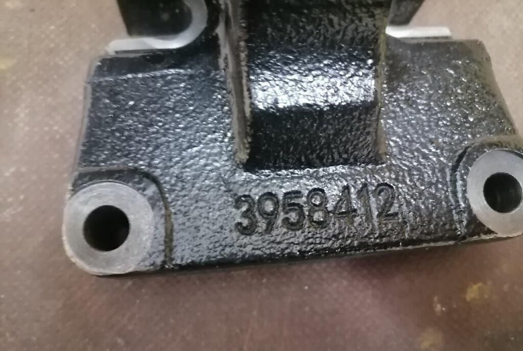 Fan support for Cummins engines - المحرك و قطع الغيار - حفارة: صورة 3 Fan support for Cummins engines - المحرك و قطع الغيار - حفارة: صورة 3
