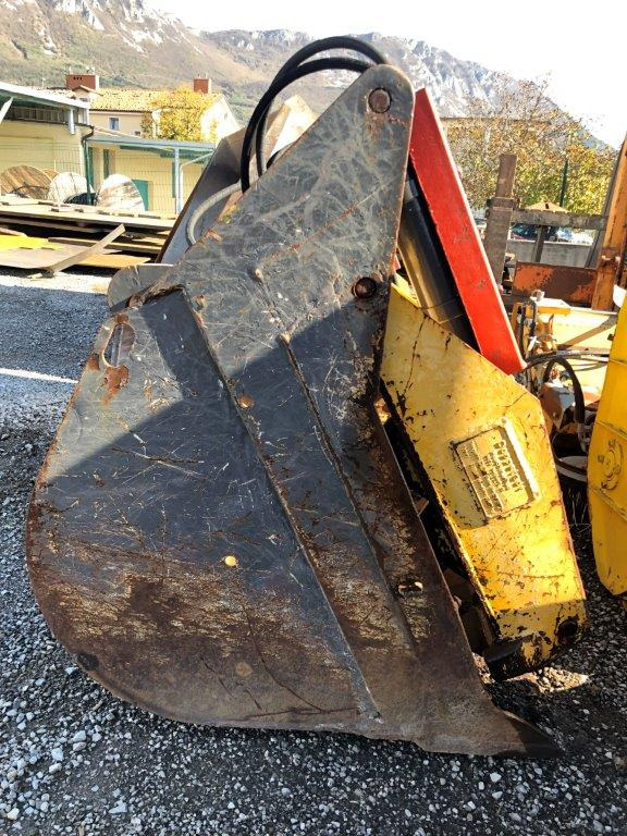 Front loader bucket with closure 2300 mm Volvo - بكت شيول - اللودر بعجل: صورة 3 Front loader bucket with closure 2300 mm Volvo - بكت شيول - اللودر بعجل: صورة 3