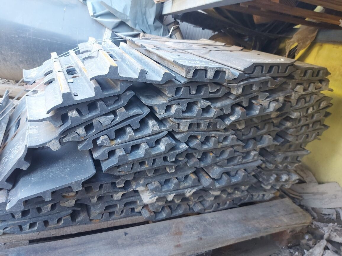 Grouser pads 600 mm Daewoo-Doosan DX225 NLC, Daewoo-Doosan Solar 220, Daewoo-Doosan Solar 225, Hitachi ZX180 LC, Hitachi ZX240, Hyundai HX180 HIGH WALKER, Komatsu PC150 LC, Komatsu PC160, Komatsu PC - مسارات - حفارة: صورة 1 Grouser pads 600 mm Daewoo-Doosan DX225 NLC, Daewoo-Doosan Solar 220, Daewoo-Doosan Solar 225, Hitachi ZX180 LC, Hitachi ZX240, Hyundai HX180 HIGH WALKER, Komatsu PC150 LC, Komatsu PC160, Komatsu PC - مسارات - حفارة: صورة 1