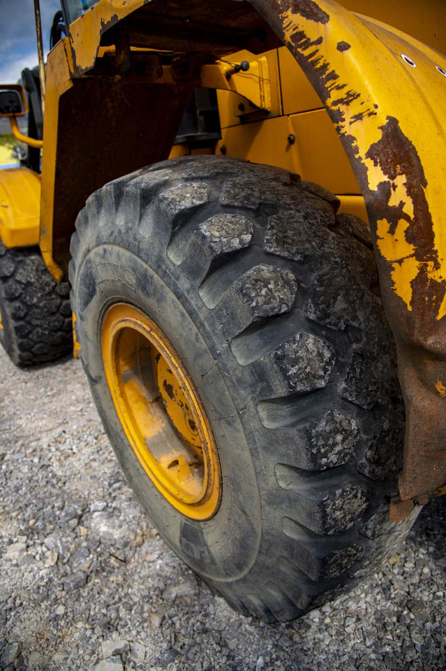 اللودر بعجل HYUNDAI HL740TM-7 for parts: صورة 21