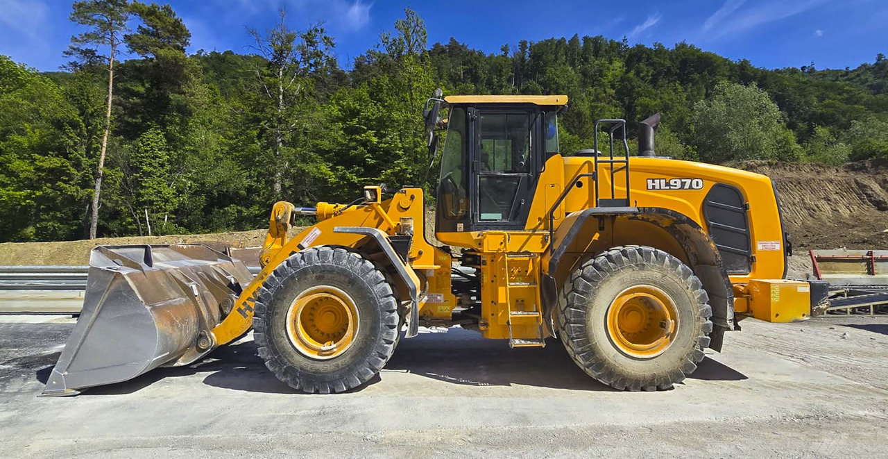 HYUNDAI HL970 - اللودر بعجل: صورة 2 HYUNDAI HL970 - اللودر بعجل: صورة 2