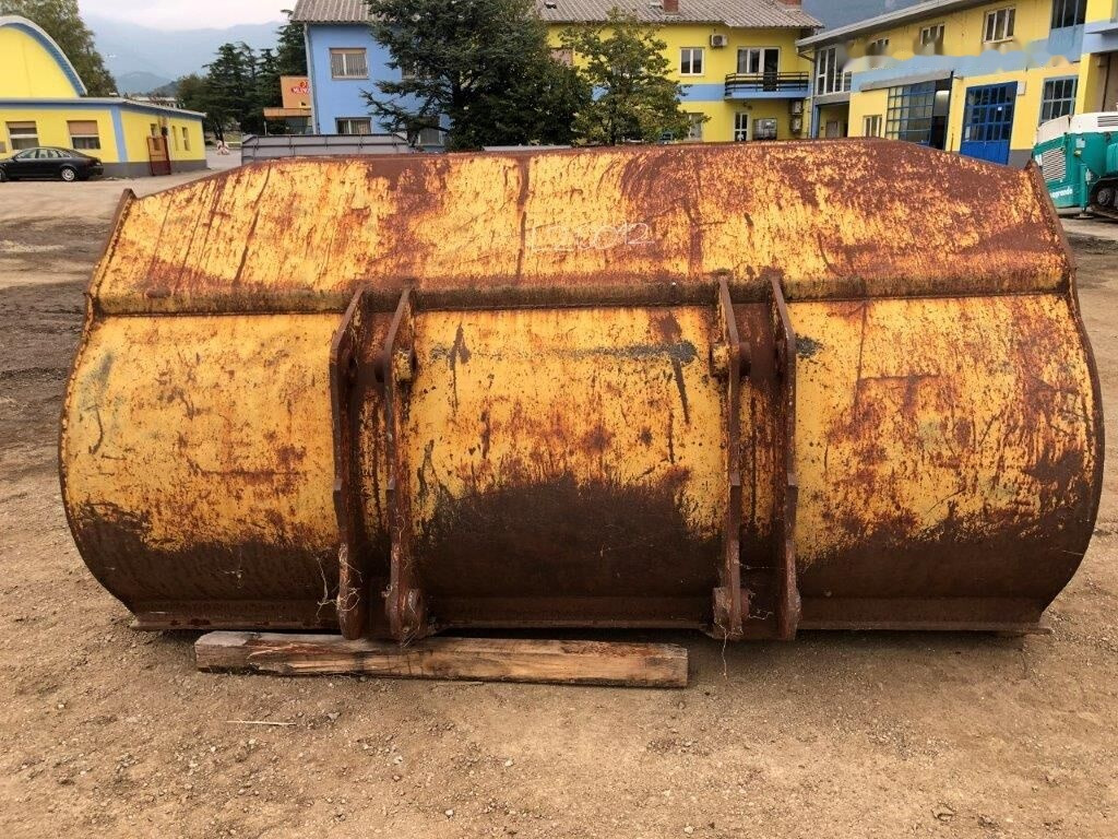Loader bucket 2350 mm for Volvo BM4600 - بكت شيول: صورة 4 Loader bucket 2350 mm for Volvo BM4600 - بكت شيول: صورة 4