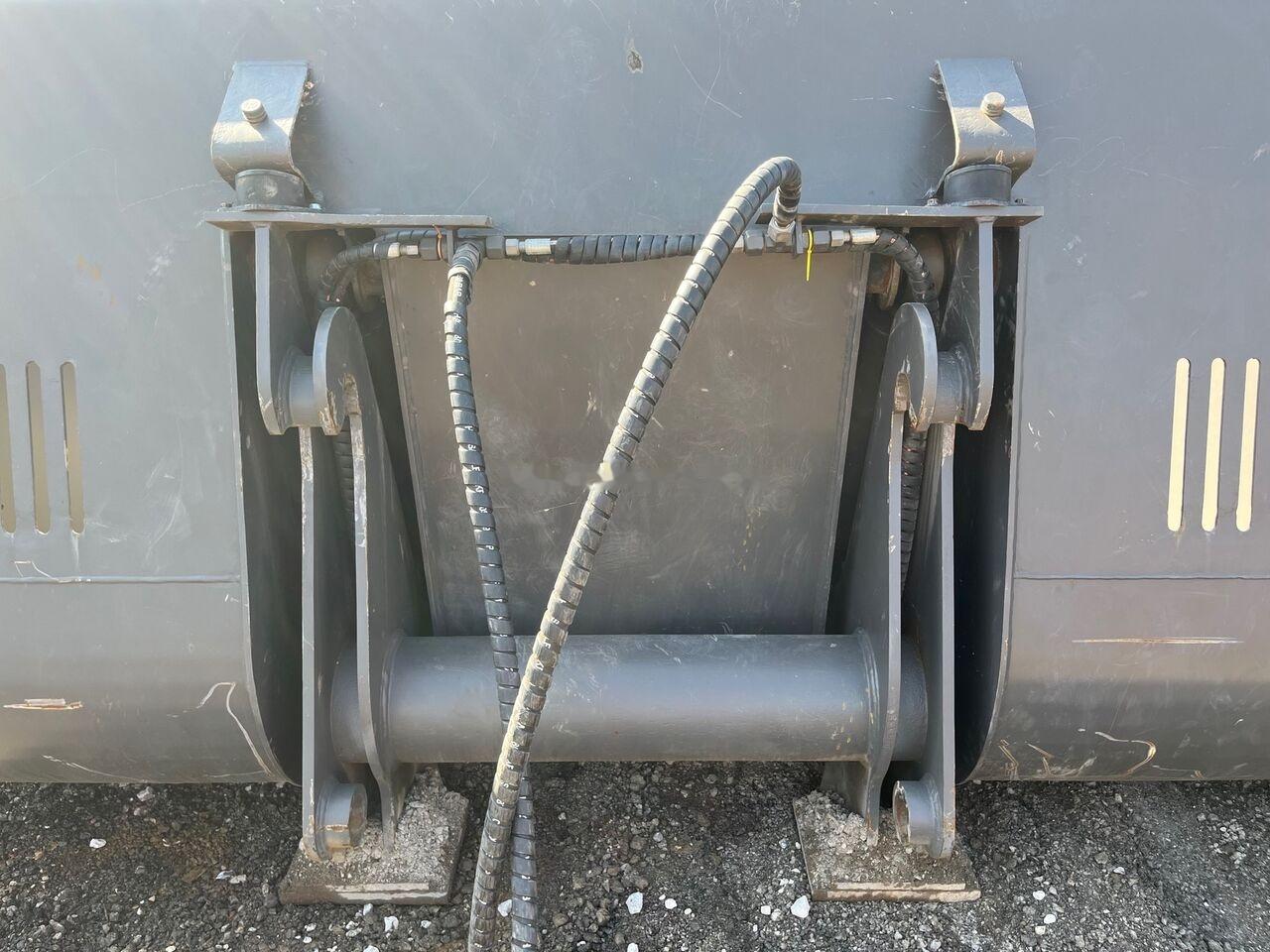 Loader bucket 3200 mm - بكت شيول: صورة 5 Loader bucket 3200 mm - بكت شيول: صورة 5