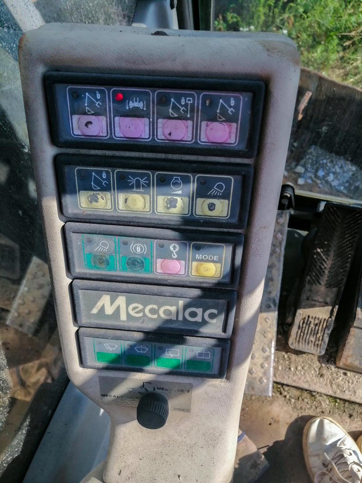MECALAC 14 MXT - حفارة دولاب: صورة 3 MECALAC 14 MXT - حفارة دولاب: صورة 3