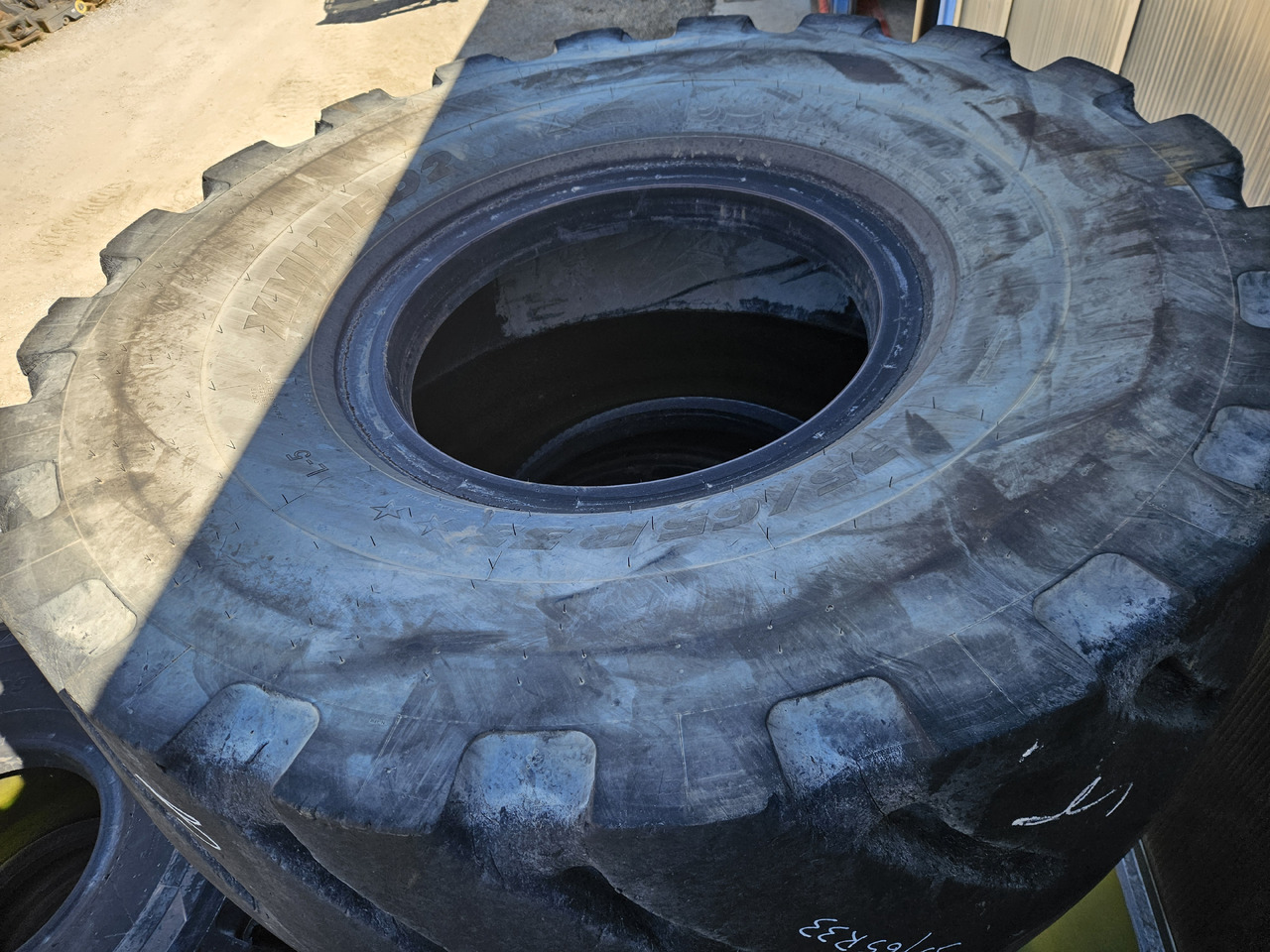 MICHELIN XMINE D2, 35/65R33 - إطارات - اللودر بعجل: صورة 1 MICHELIN XMINE D2, 35/65R33 - إطارات - اللودر بعجل: صورة 1
