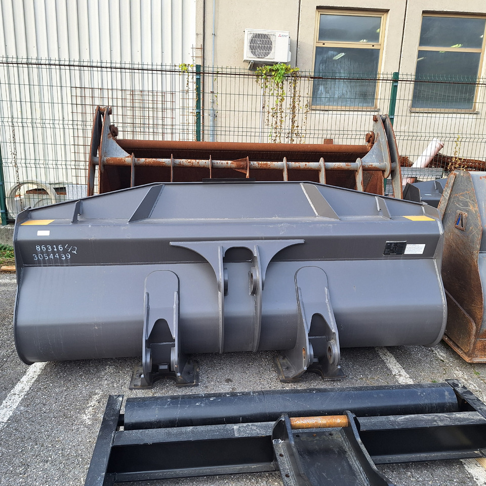 VOLVO 2880 mm for 18-22 ton wheel loaders - بكت شيول - آلات البناء: صورة 5 VOLVO 2880 mm for 18-22 ton wheel loaders - بكت شيول - آلات البناء: صورة 5