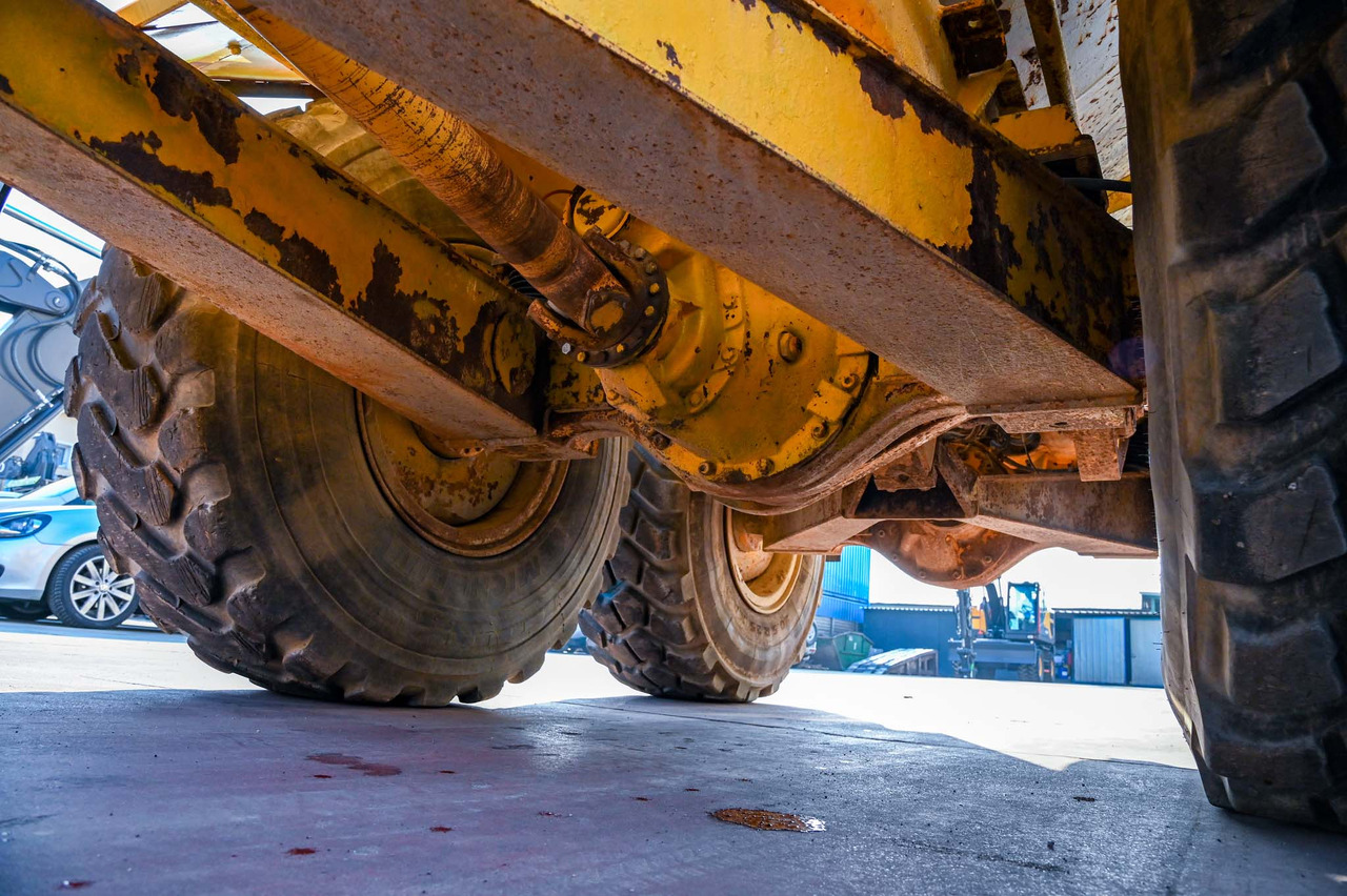 شاحنة خلاطة خرسانة VOLVO A25C 6X6: صورة 26 شاحنة خلاطة خرسانة VOLVO A25C 6X6: صورة 26