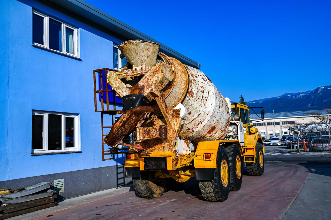 شاحنة خلاطة خرسانة VOLVO A25C 6X6: صورة 13 شاحنة خلاطة خرسانة VOLVO A25C 6X6: صورة 13