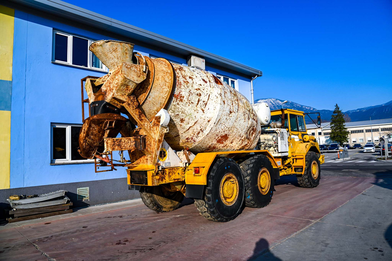 شاحنة خلاطة خرسانة VOLVO A25C 6X6: صورة 11 شاحنة خلاطة خرسانة VOLVO A25C 6X6: صورة 11