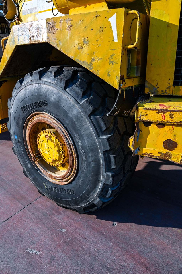 شاحنة خلاطة خرسانة VOLVO A25C 6X6: صورة 19 شاحنة خلاطة خرسانة VOLVO A25C 6X6: صورة 19