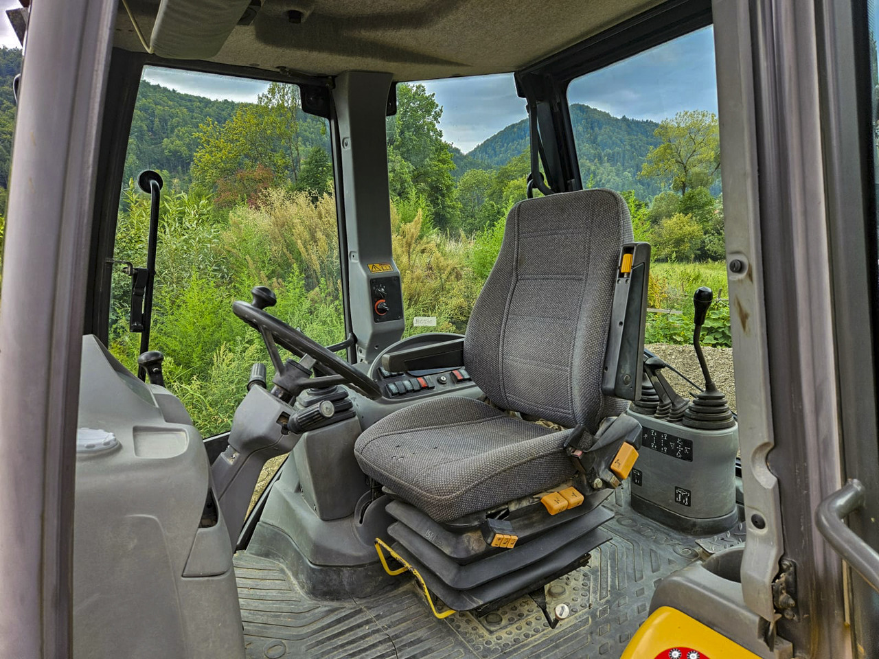 جرافة حفار VOLVO BL71: صورة 9 جرافة حفار VOLVO BL71: صورة 9