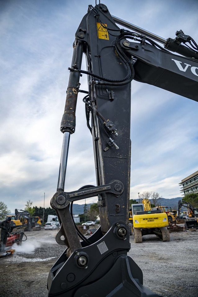 حفار زحاف VOLVO EC210CNL: صورة 18