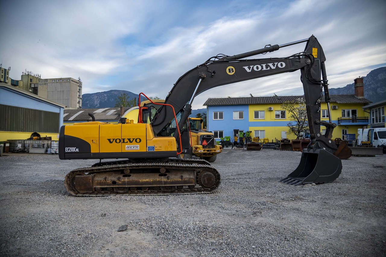 حفار زحاف VOLVO EC210CNL: صورة 10