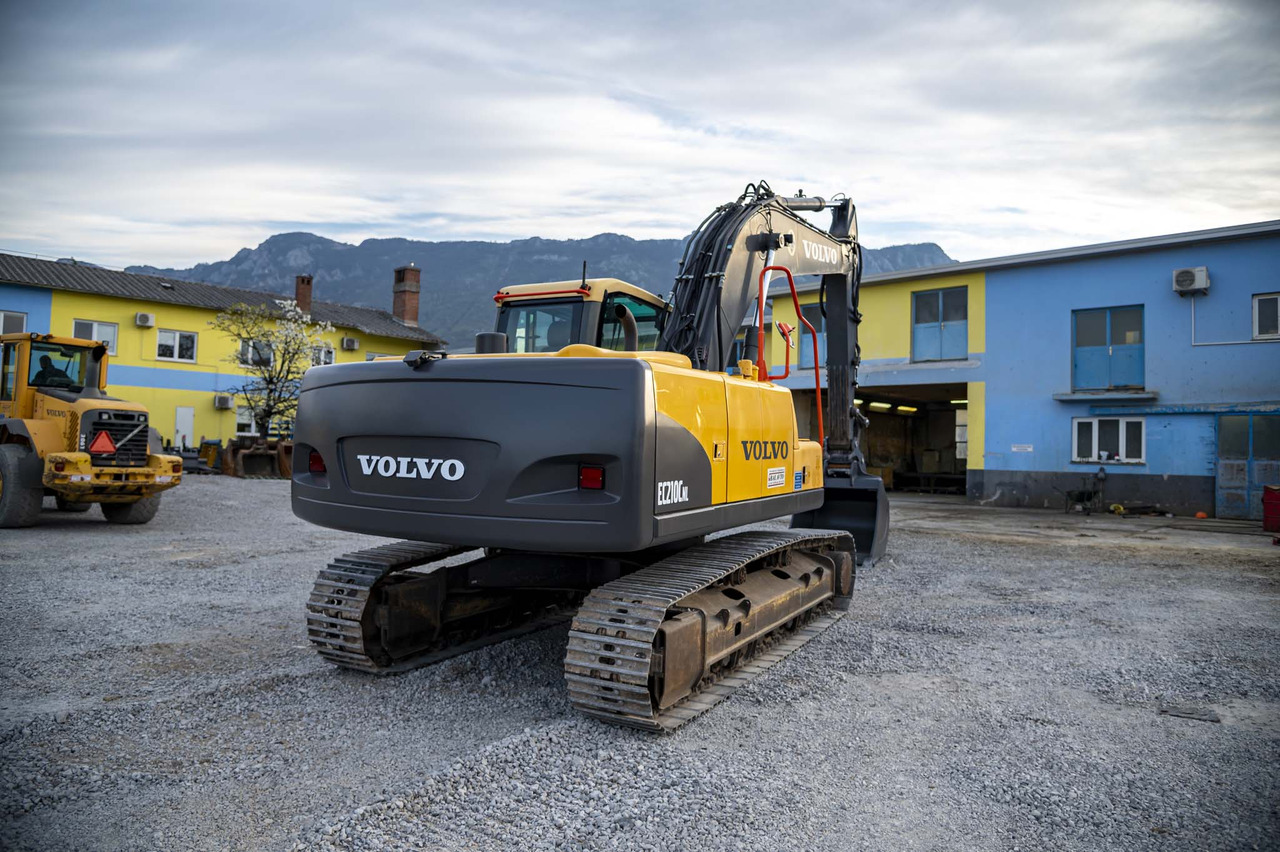 حفار زحاف VOLVO EC210CNL: صورة 7
