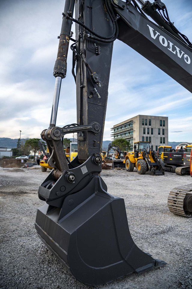 حفار زحاف VOLVO EC210CNL: صورة 17
