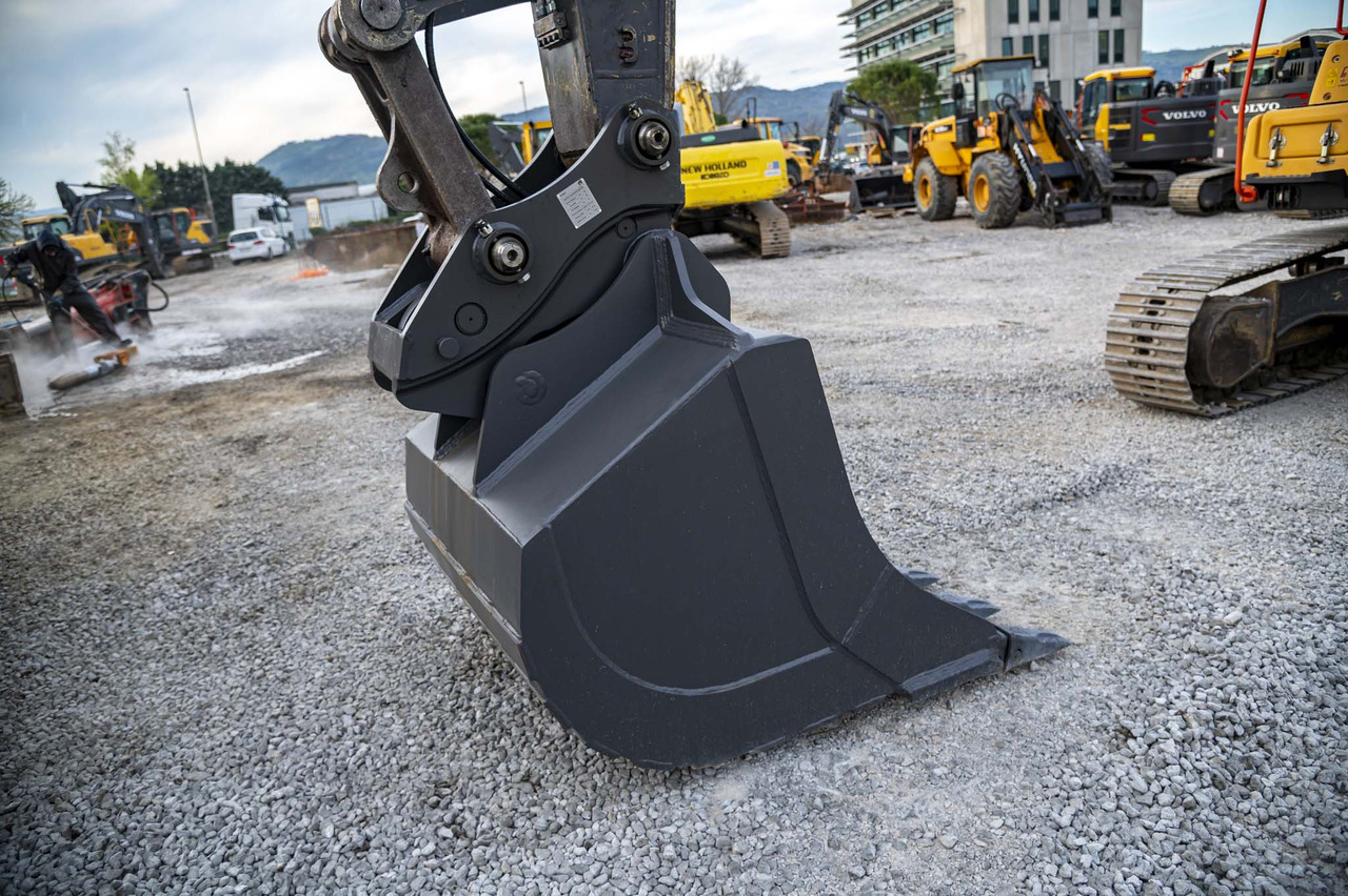حفار زحاف VOLVO EC210CNL: صورة 19