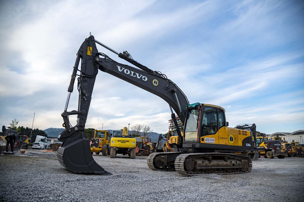VOLVO EC210CNL - حفار زحاف: صورة 1 VOLVO EC210CNL - حفار زحاف: صورة 1