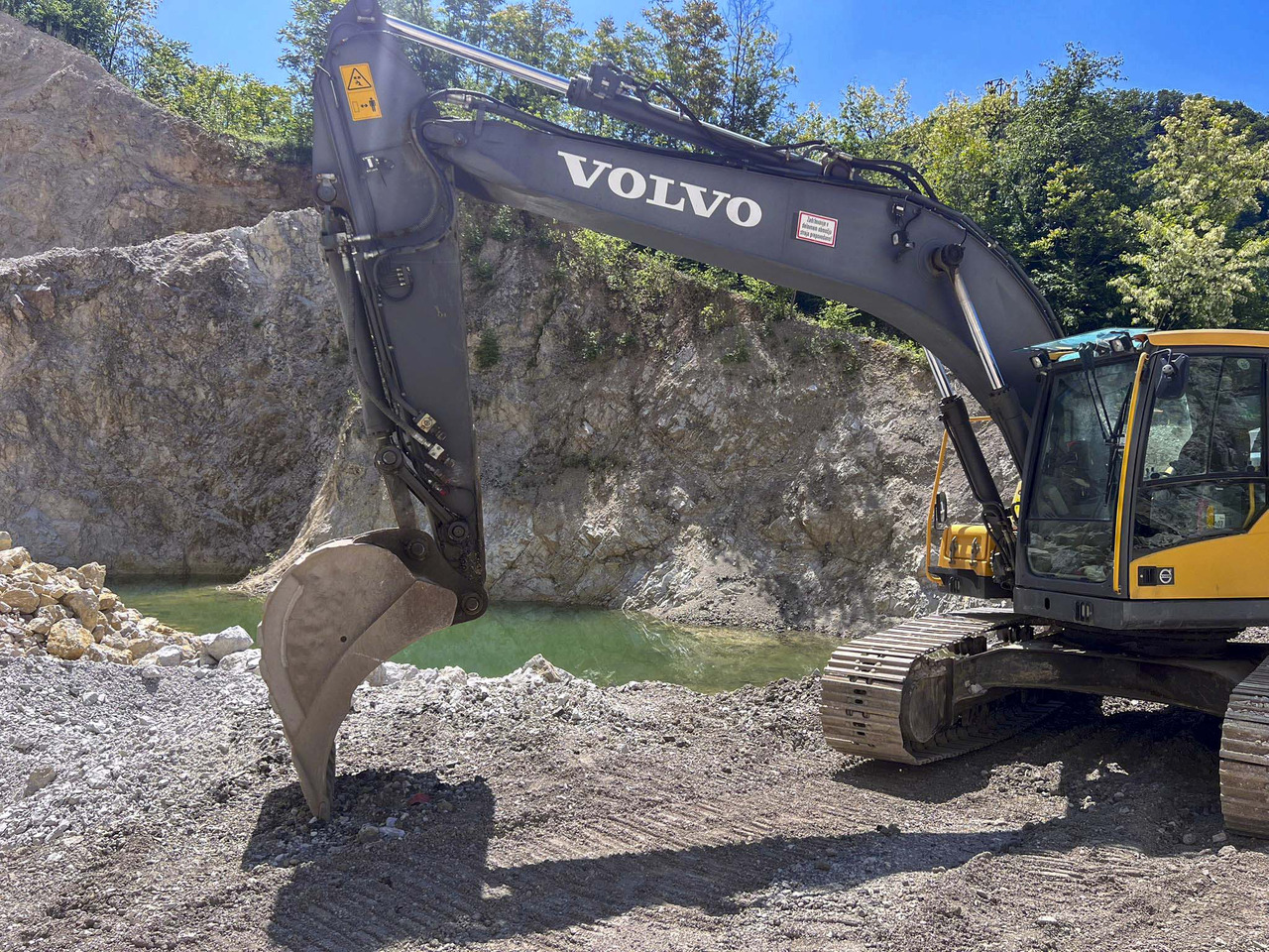 VOLVO EC220D - حفار زحاف: صورة 2 VOLVO EC220D - حفار زحاف: صورة 2