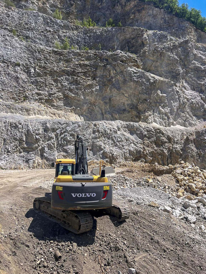 VOLVO EC220D - حفار زحاف: صورة 3 VOLVO EC220D - حفار زحاف: صورة 3