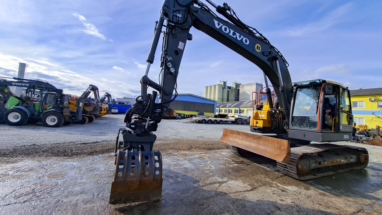 VOLVO ECR235EL - حفار زحاف: صورة 1 VOLVO ECR235EL - حفار زحاف: صورة 1