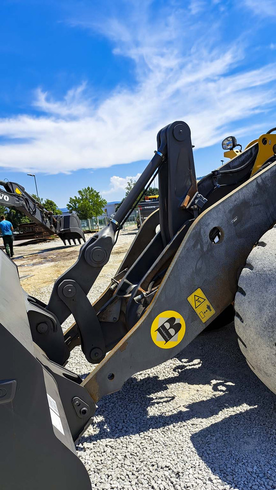 اللودر بعجل VOLVO L120H: صورة 15 اللودر بعجل VOLVO L120H: صورة 15