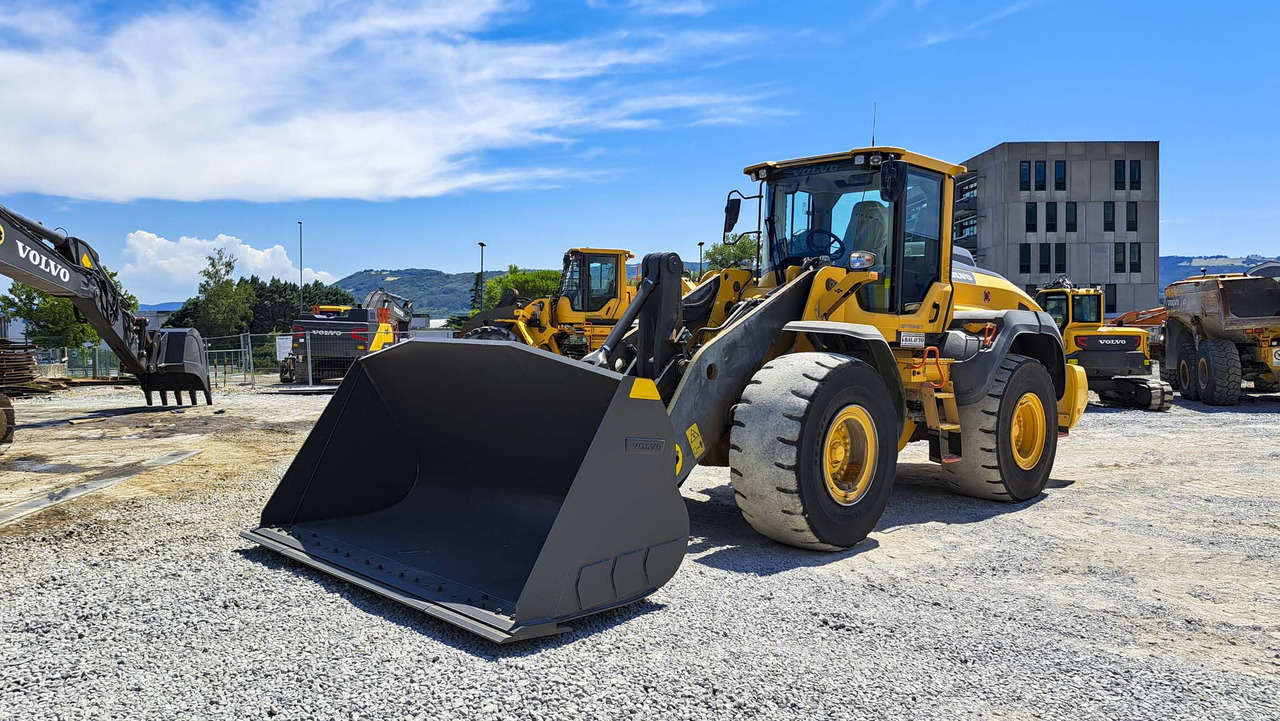 اللودر بعجل VOLVO L120H: صورة 13 اللودر بعجل VOLVO L120H: صورة 13