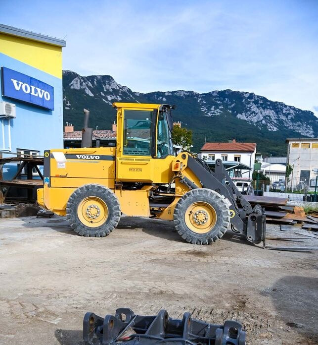 Volvo 11157386 for Volvo L70H, L90H - قارنة توصيل هيدروليكي - اللودر بعجل: صورة 4 Volvo 11157386 for Volvo L70H, L90H - قارنة توصيل هيدروليكي - اللودر بعجل: صورة 4