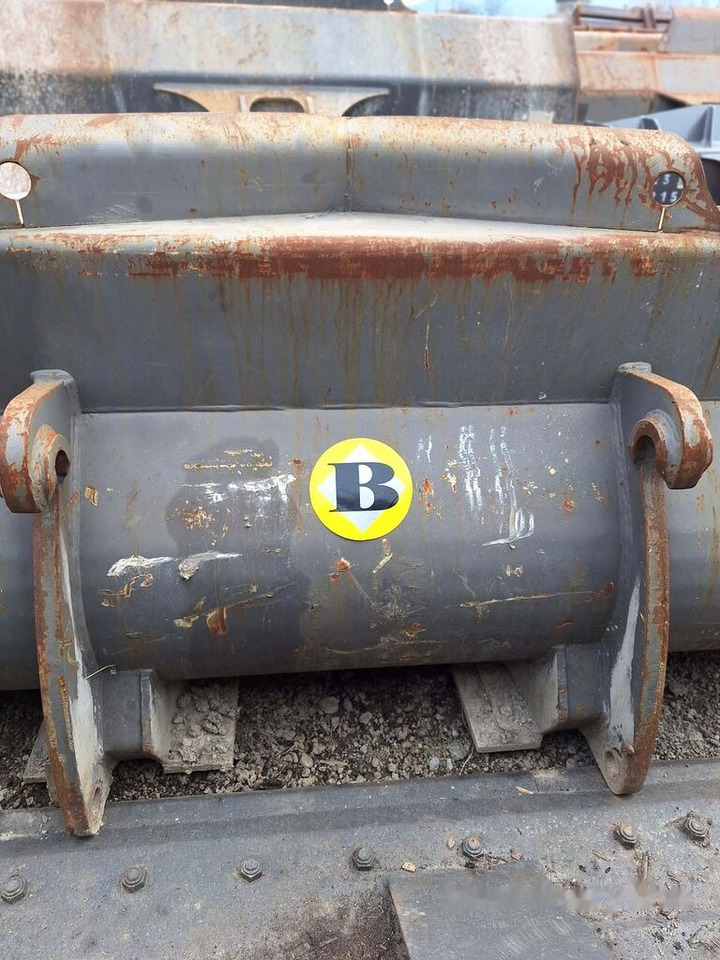 Volvo 93812 loader bucket 2300 mm BOE - بكت شيول: صورة 3 Volvo 93812 loader bucket 2300 mm BOE - بكت شيول: صورة 3