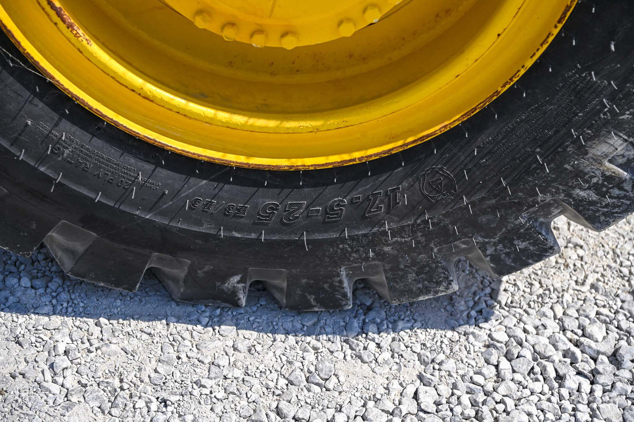 اللودر بعجل Volvo BM4300: صورة 22