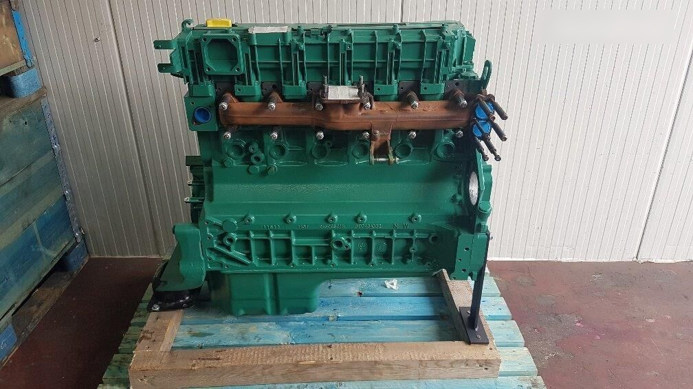 Volvo D6H - محرك - اللودر بعجل: صورة 1 Volvo D6H - محرك - اللودر بعجل: صورة 1