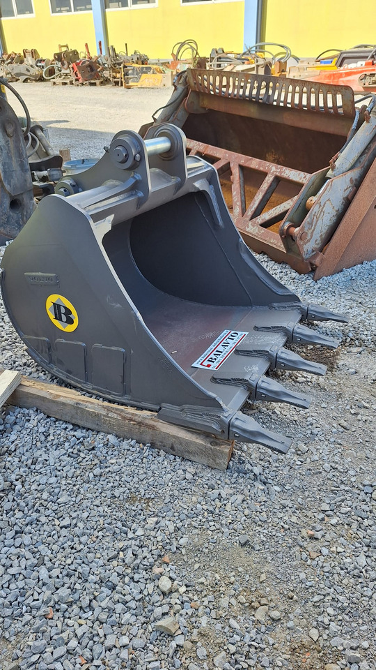 Volvo digging bucket 1200 mm UNI65 - بكت حفار - حفارة: صورة 4 Volvo digging bucket 1200 mm UNI65 - بكت حفار - حفارة: صورة 4