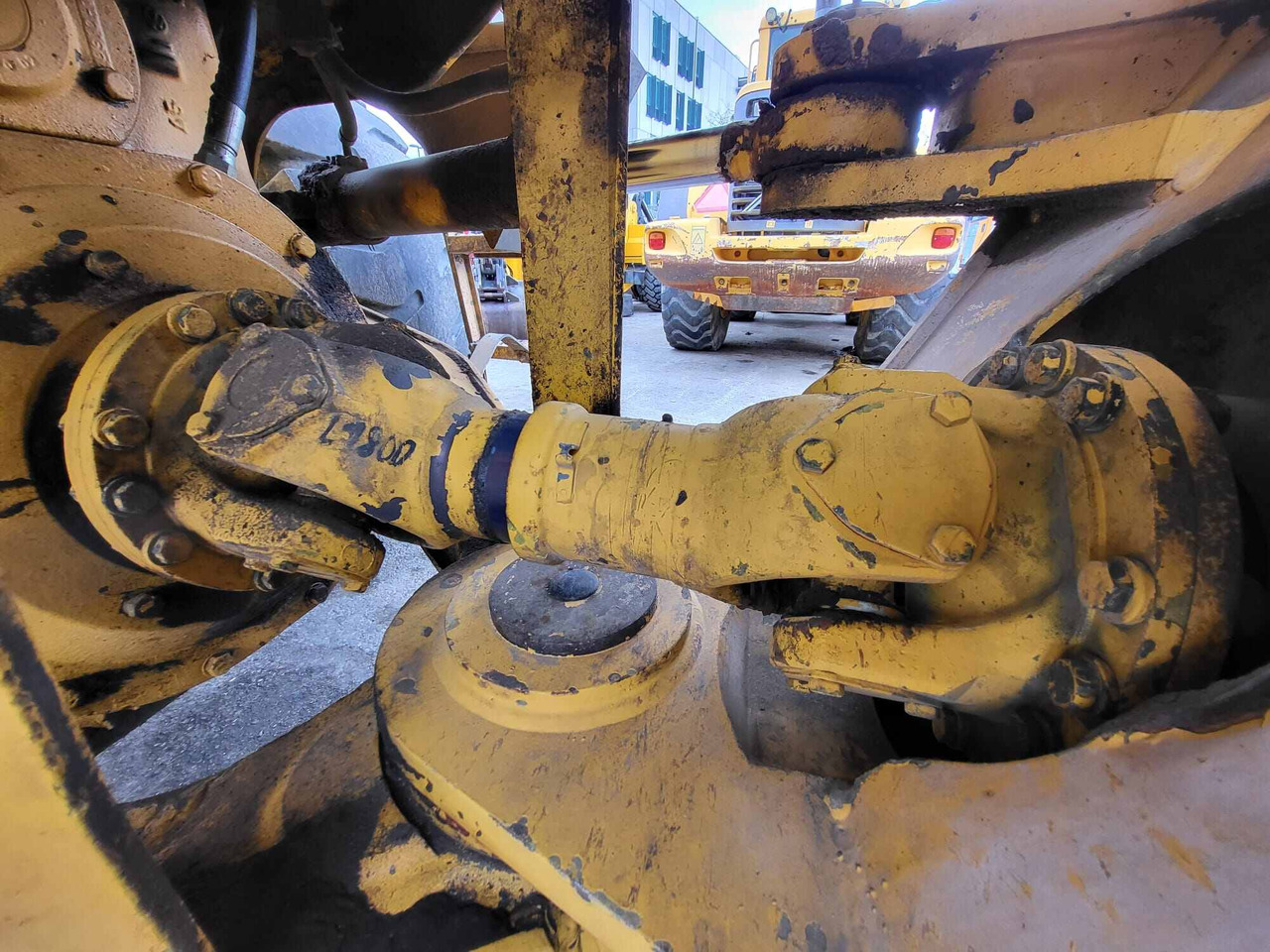 Volvo drive shaft - نصف رمح - تركس: صورة 2 Volvo drive shaft - نصف رمح - تركس: صورة 2